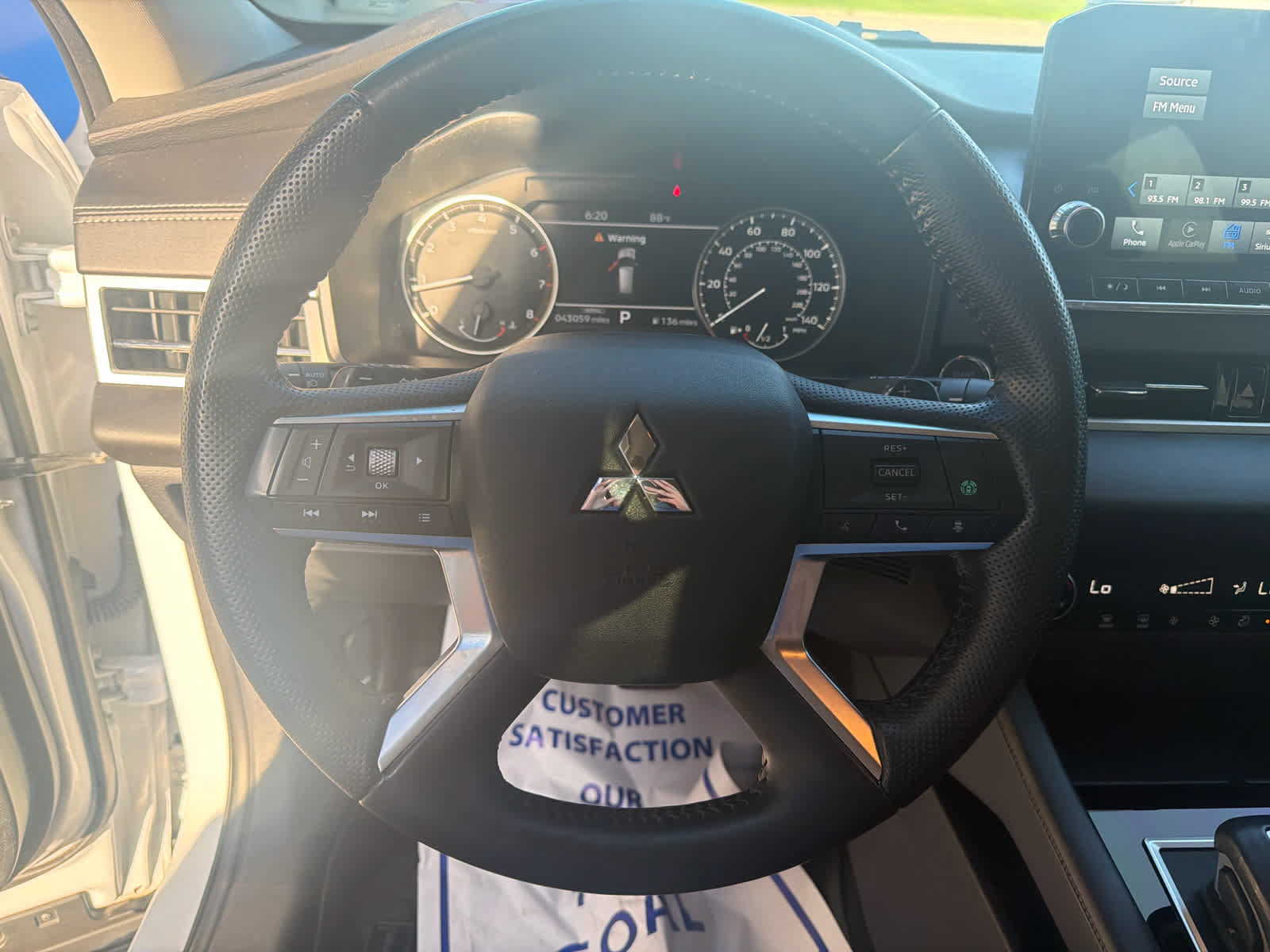 Used 2024 Mitsubishi Outlander SE AWD/4WD image 15