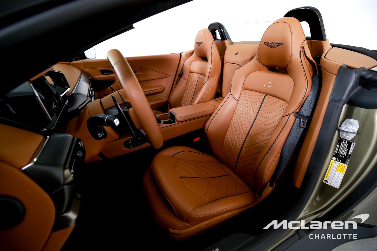 Used 2026 Aston Martin V8 Vantage S RWD image 12