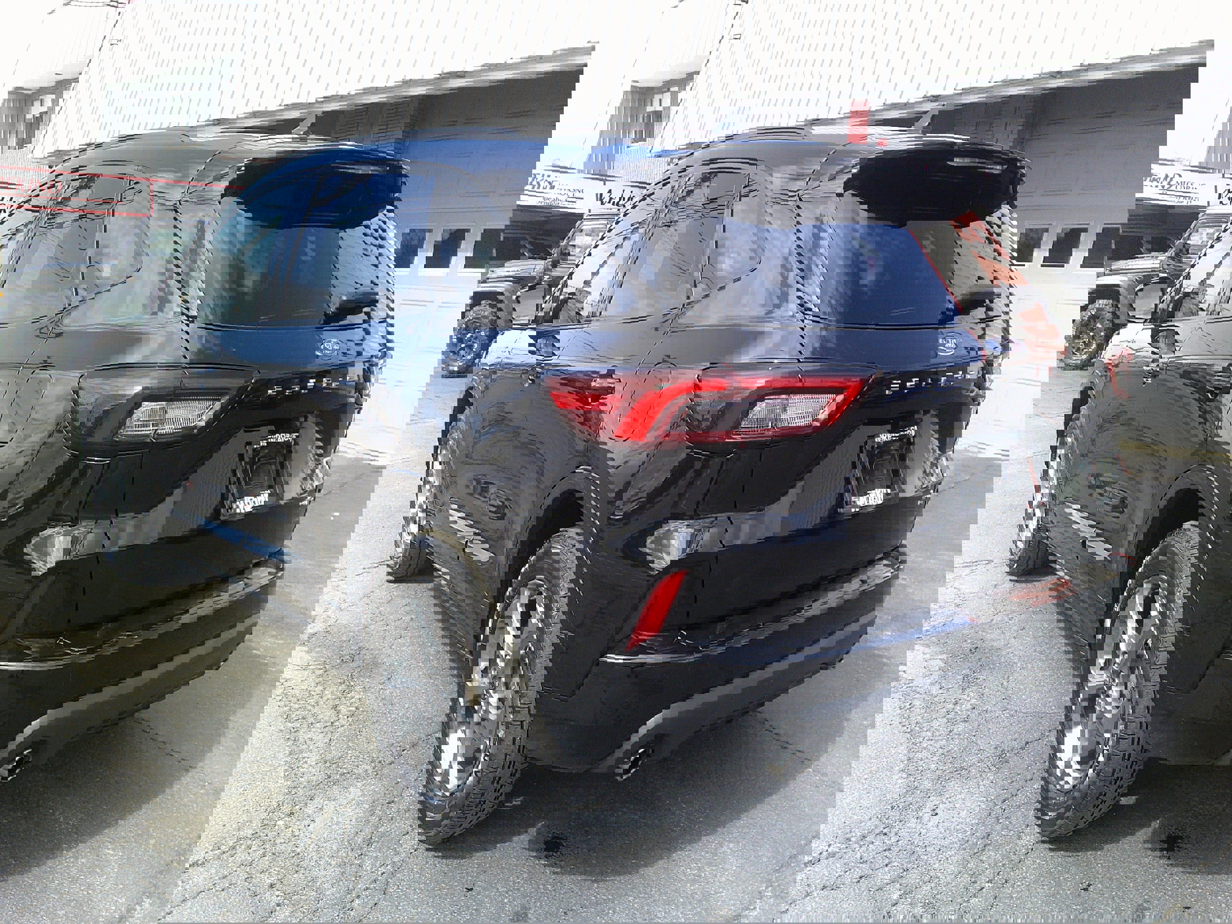 Used 2024 Ford Escape ST-Line image 3