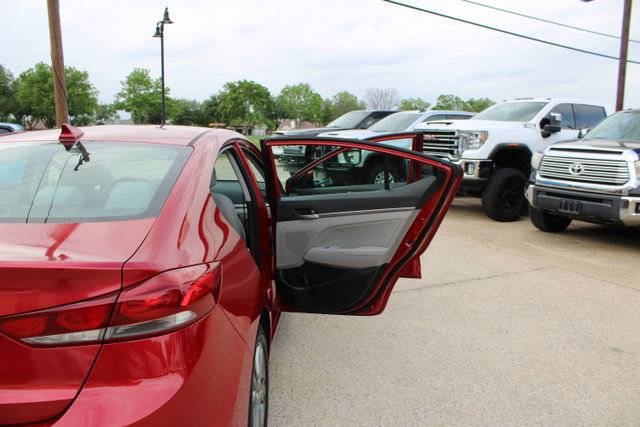 Used 2017 Hyundai Elantra SE FWD image 34