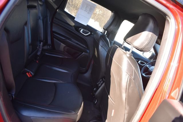 Used 2025 Jeep Compass Trailhawk image 17