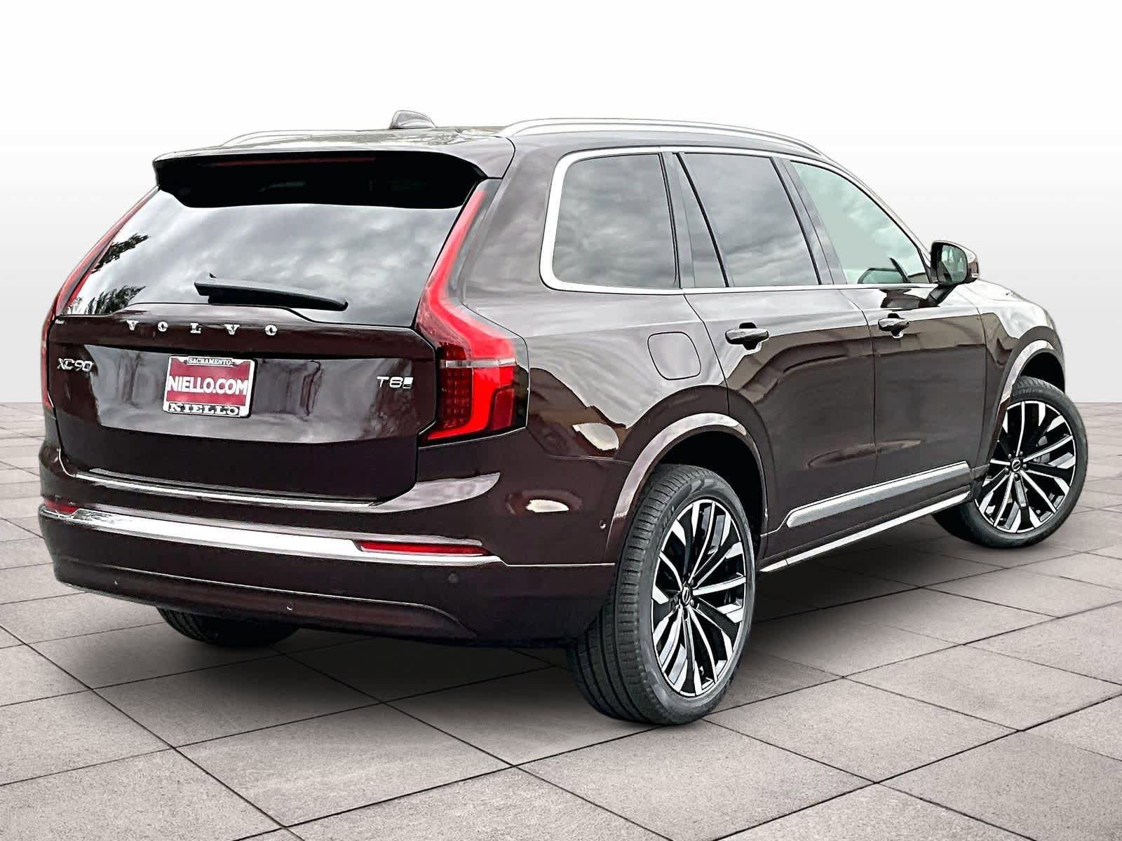 New 2026 Volvo XC90 T8 Ultra w/ Protection Package Premier image 4