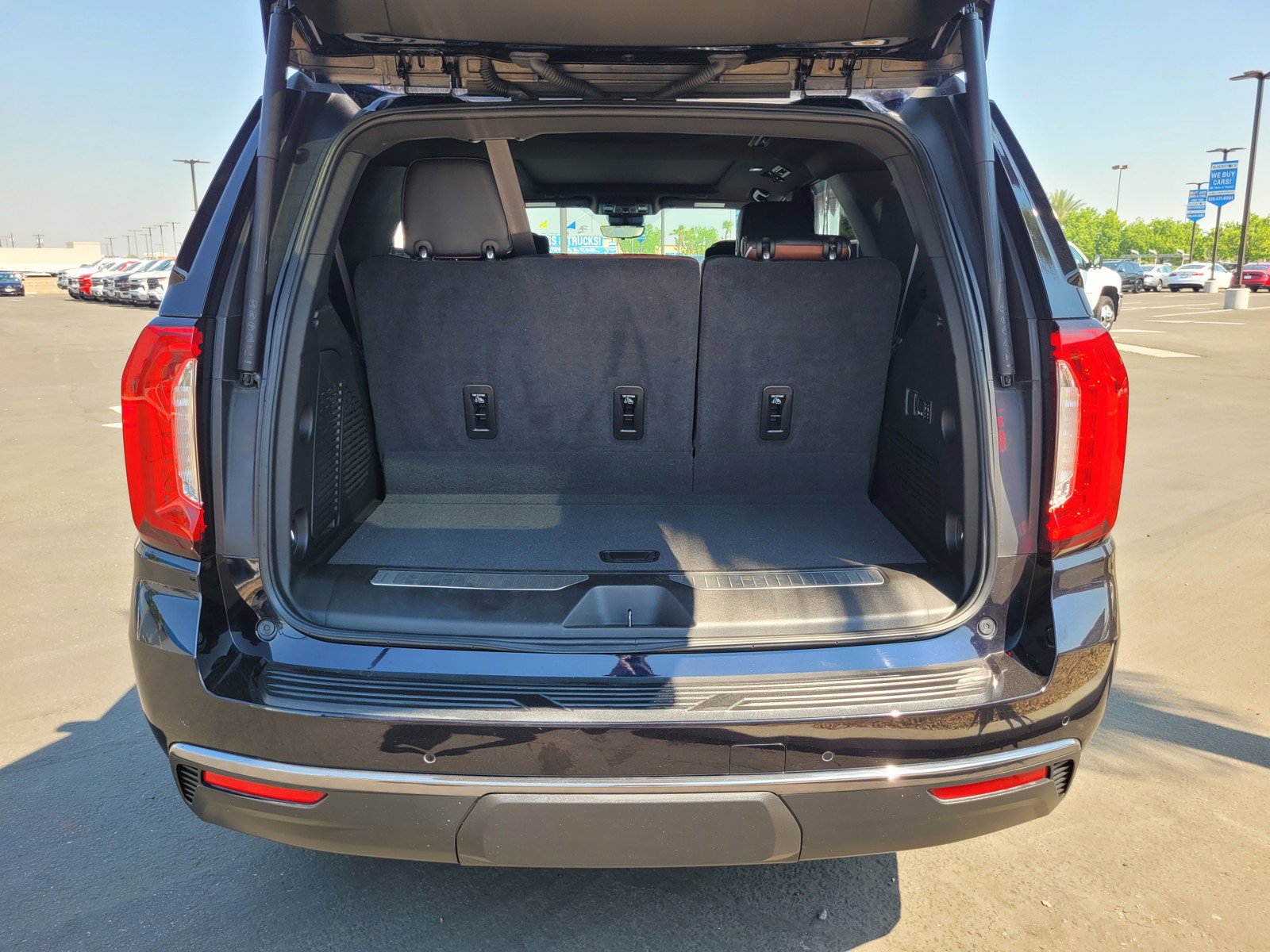 Used 2024 GMC Yukon Denali Ultimate image 27