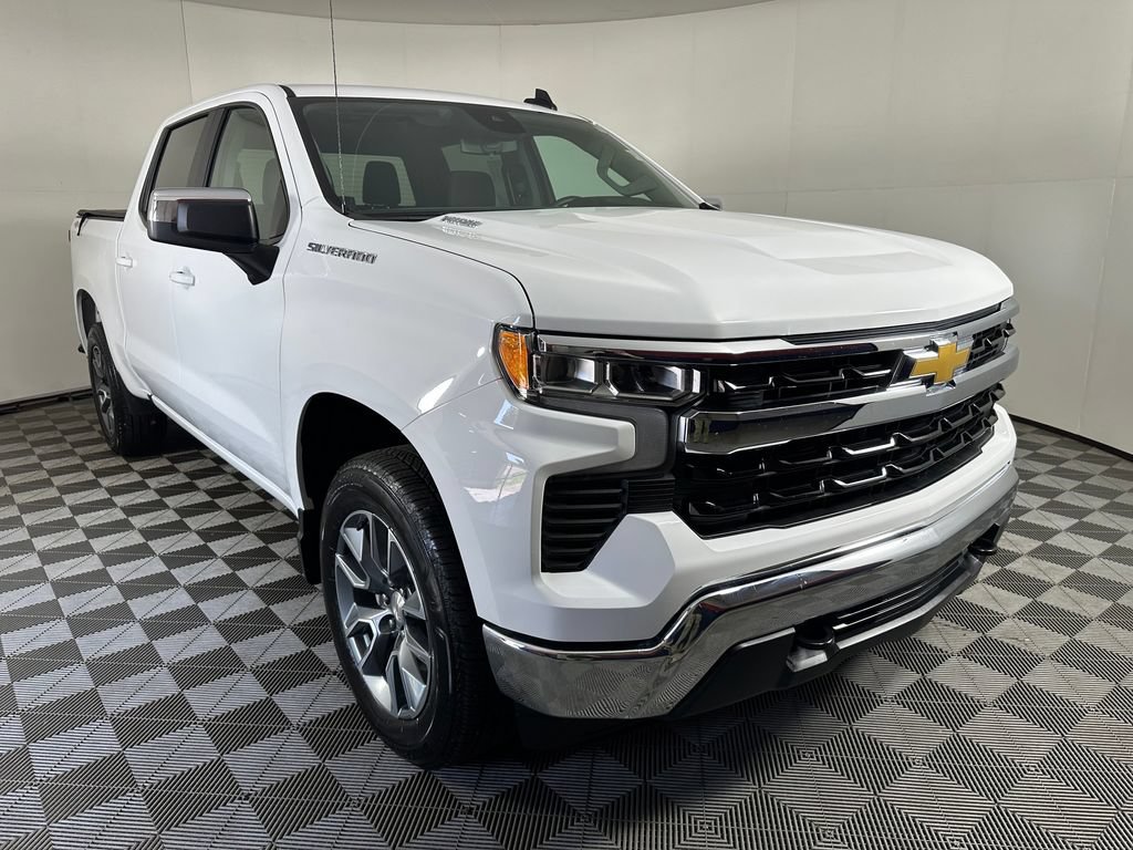 Used 2025 Chevrolet Silverado 1500 LT AWD/4WD image 7