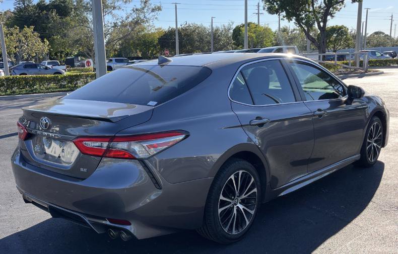 Used 2019 Toyota Camry SE image 5