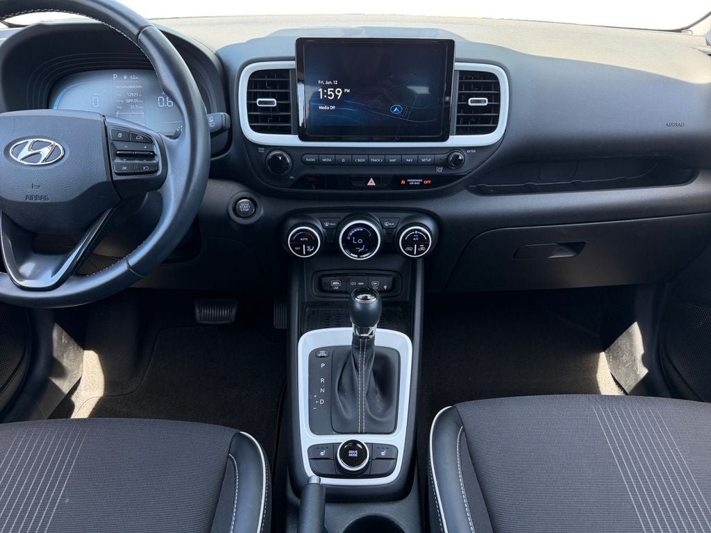 Used 2023 Hyundai Venue Limited FWD image 12