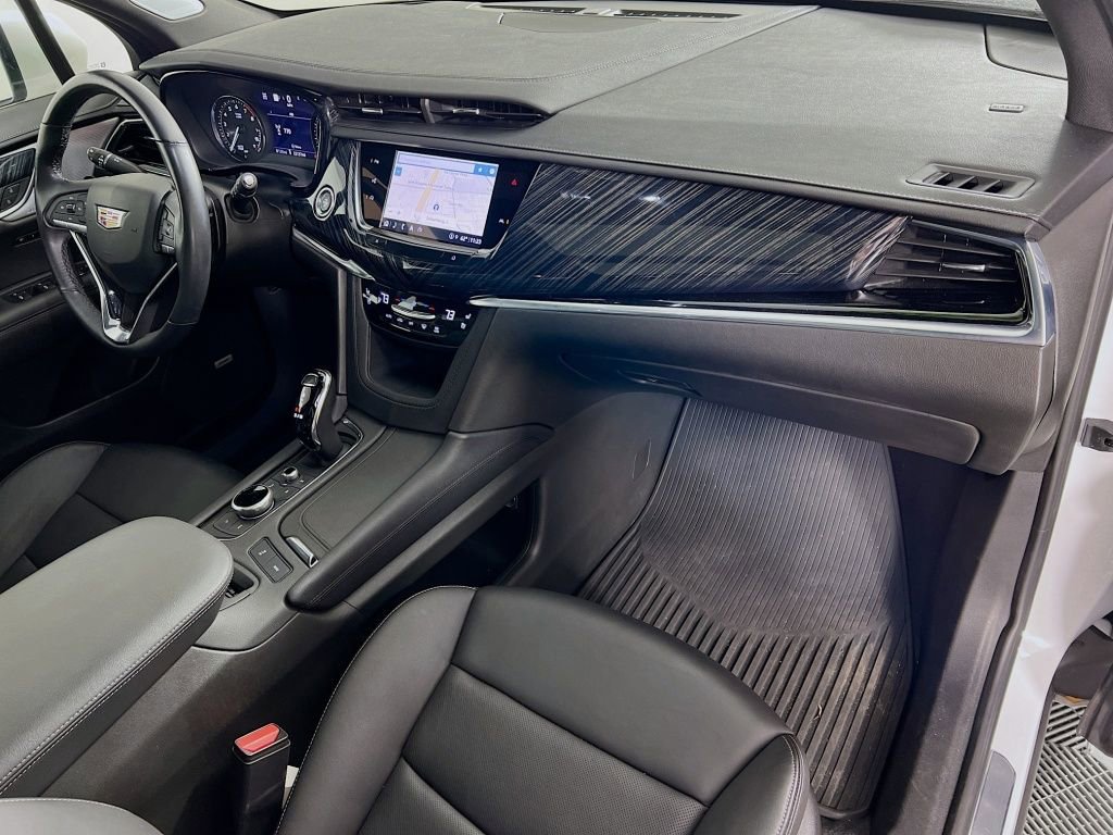 Used 2024 Cadillac XT6 Premium Luxury w/ Technology Package image 32