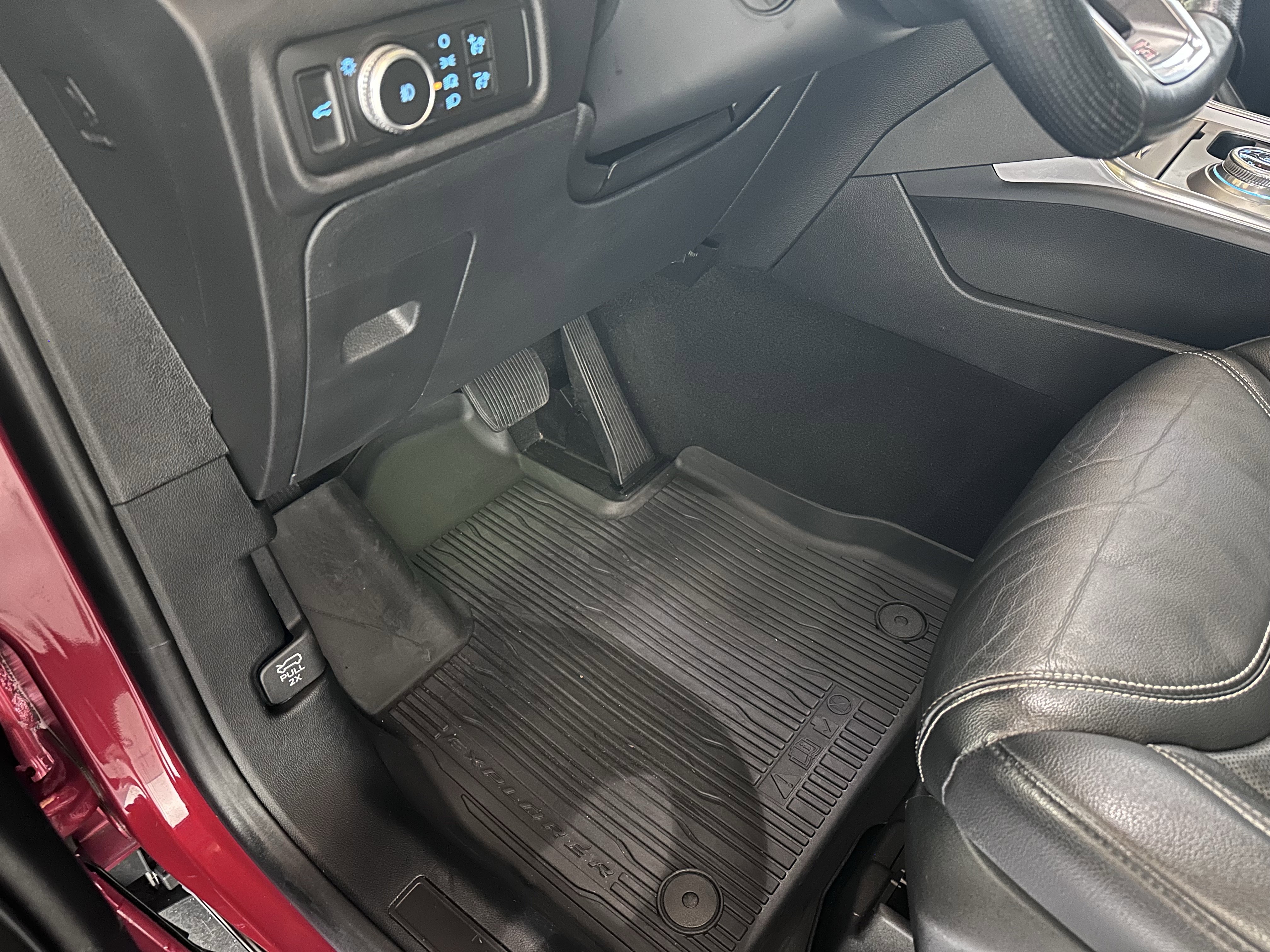 Used 2020 Ford Explorer ST w/ ST Street Pack image 48