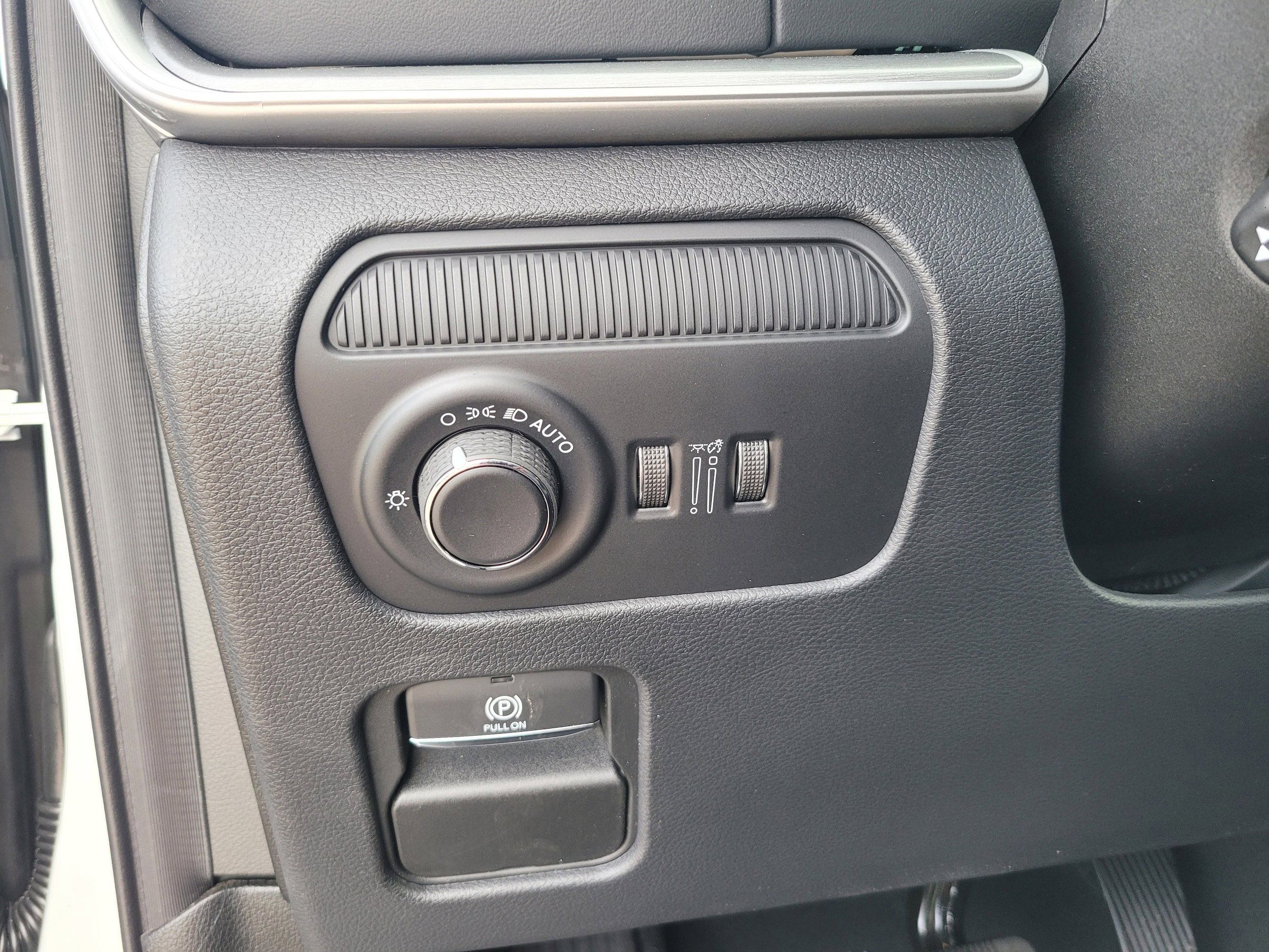 New 2026 Jeep Grand Wagoneer L Limited AWD/4WD image 25