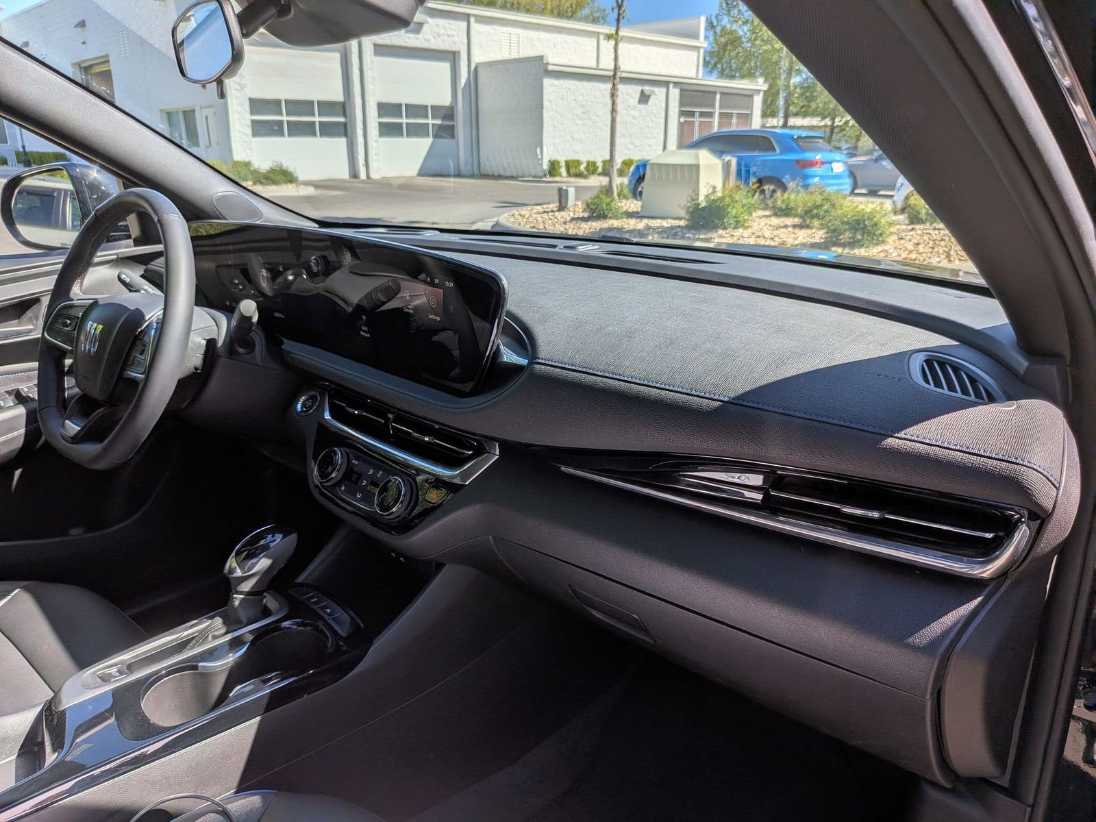 Used 2024 Buick Envista Sport Touring w/ Convenience I Package FWD image 37