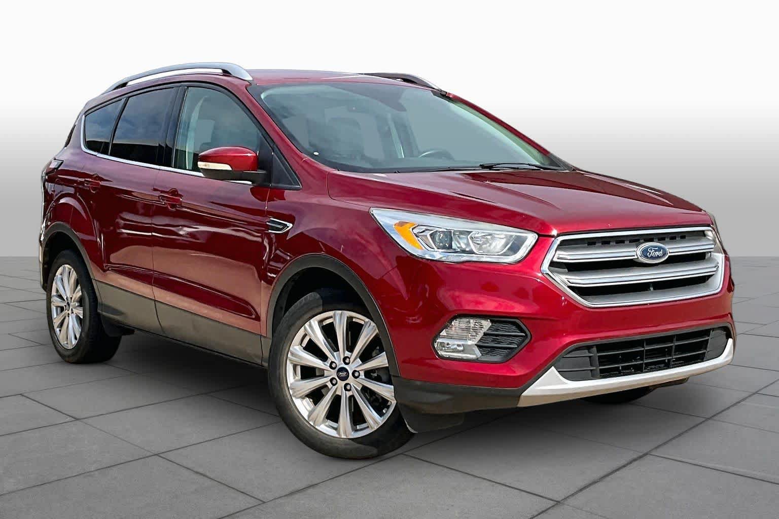 Used 2017 Ford Escape Titanium FWD video 2