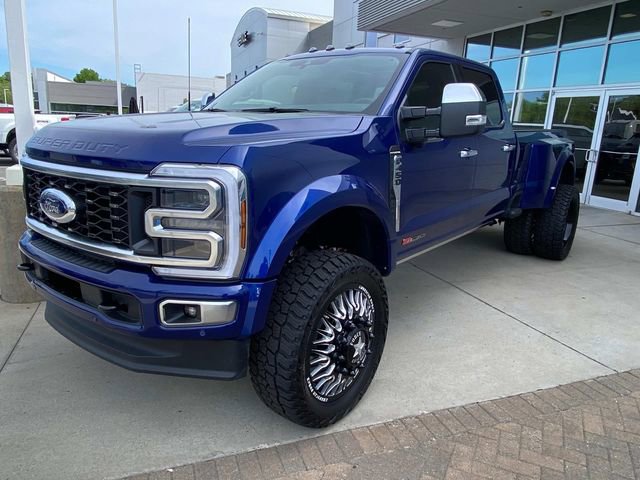 New 2026 Ford F450 Platinum w/ Platinum Plus Package image 3