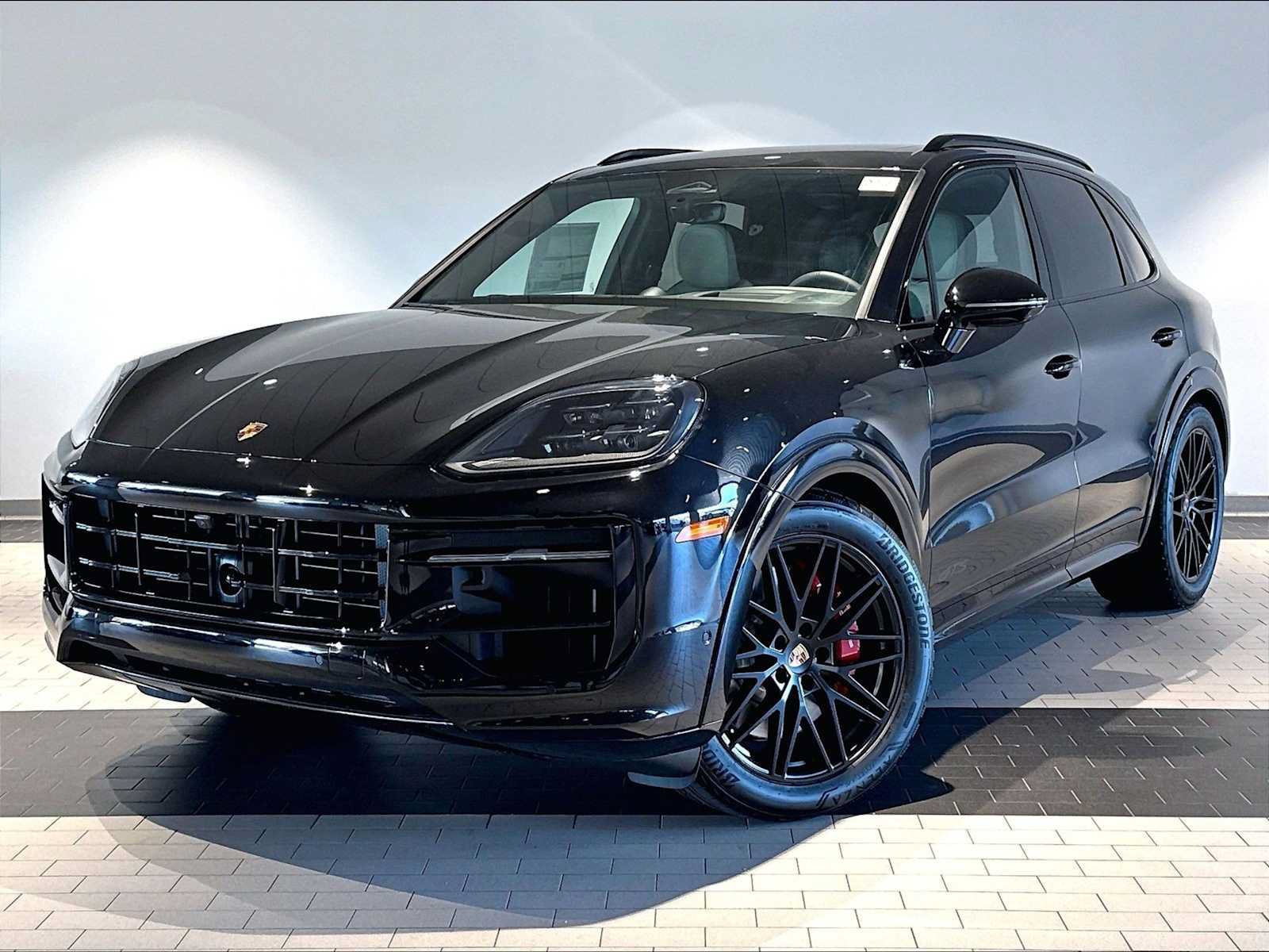 New 2026 Porsche Cayenne GTS AWD/4WD image 1
