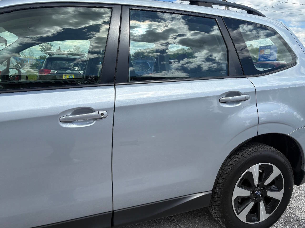 Used 2017 Subaru Forester 2.5i w/ Alloy Wheel Package AWD/4WD image 12