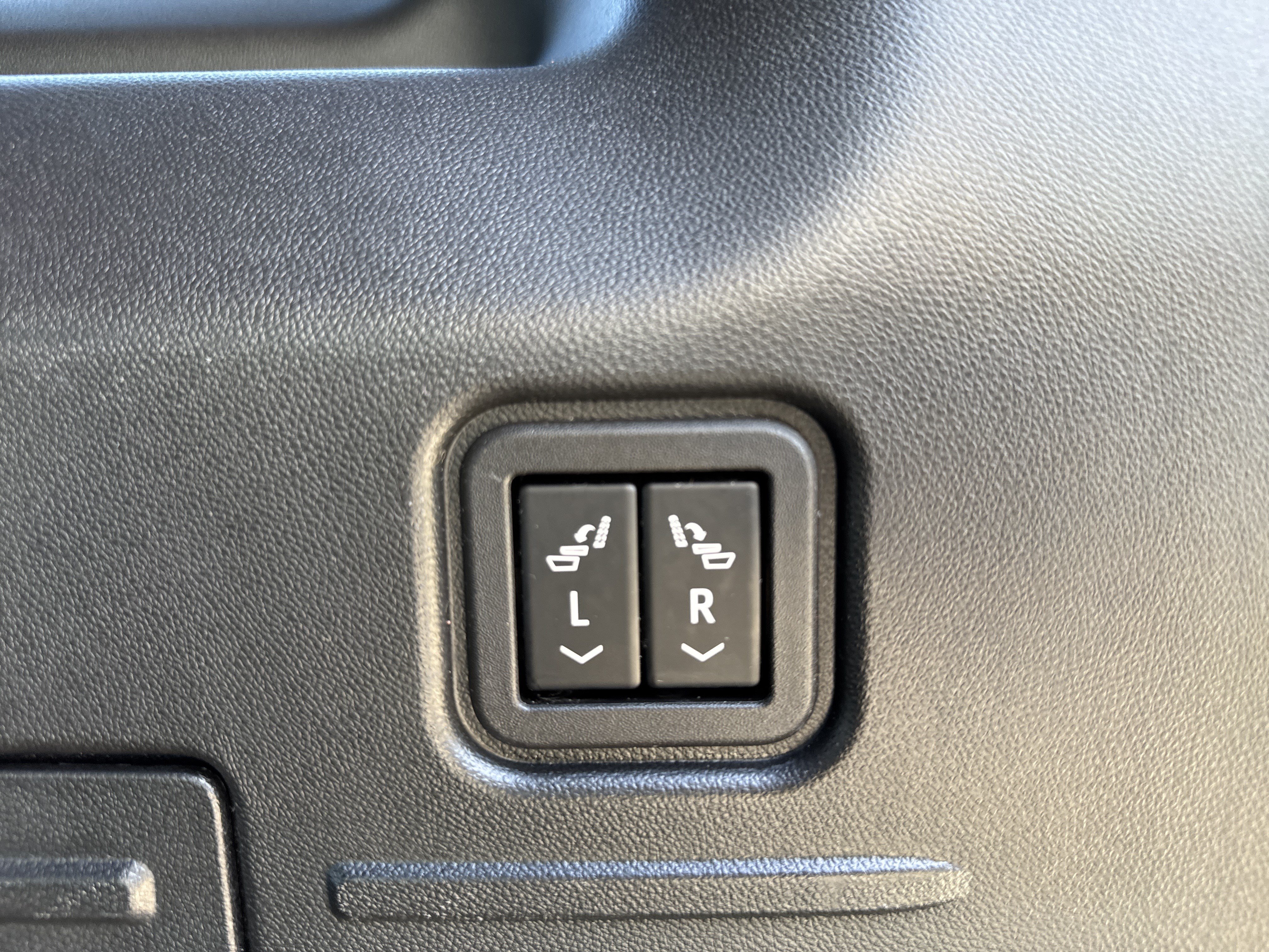 Used 2024 GMC Hummer EV 3X w/ Omega Edition AWD/4WD image 35