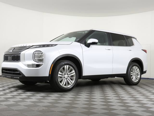 Used 2024 Mitsubishi Outlander ES video 1