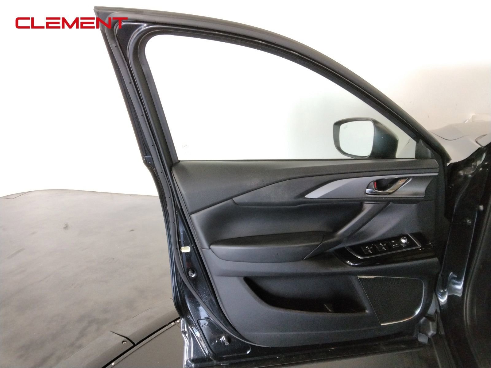 Used 2022 MAZDA CX-9 Touring w/ Touring Premium Package image 21