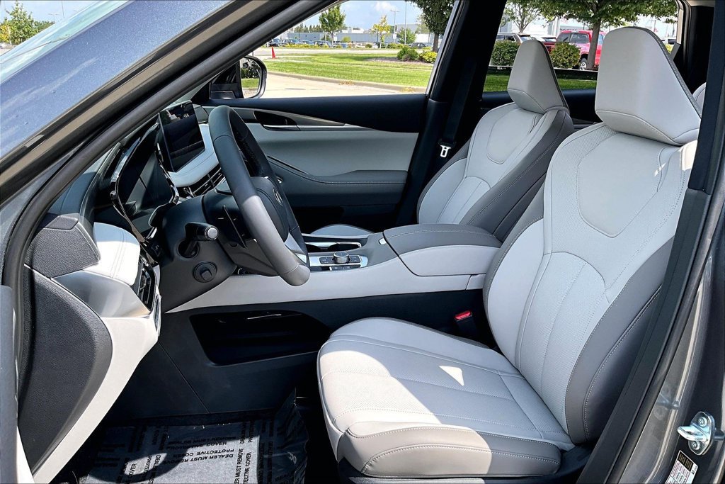 New 2027 INFINITI QX60 Luxe w/ Cargo Package AWD/4WD image 9