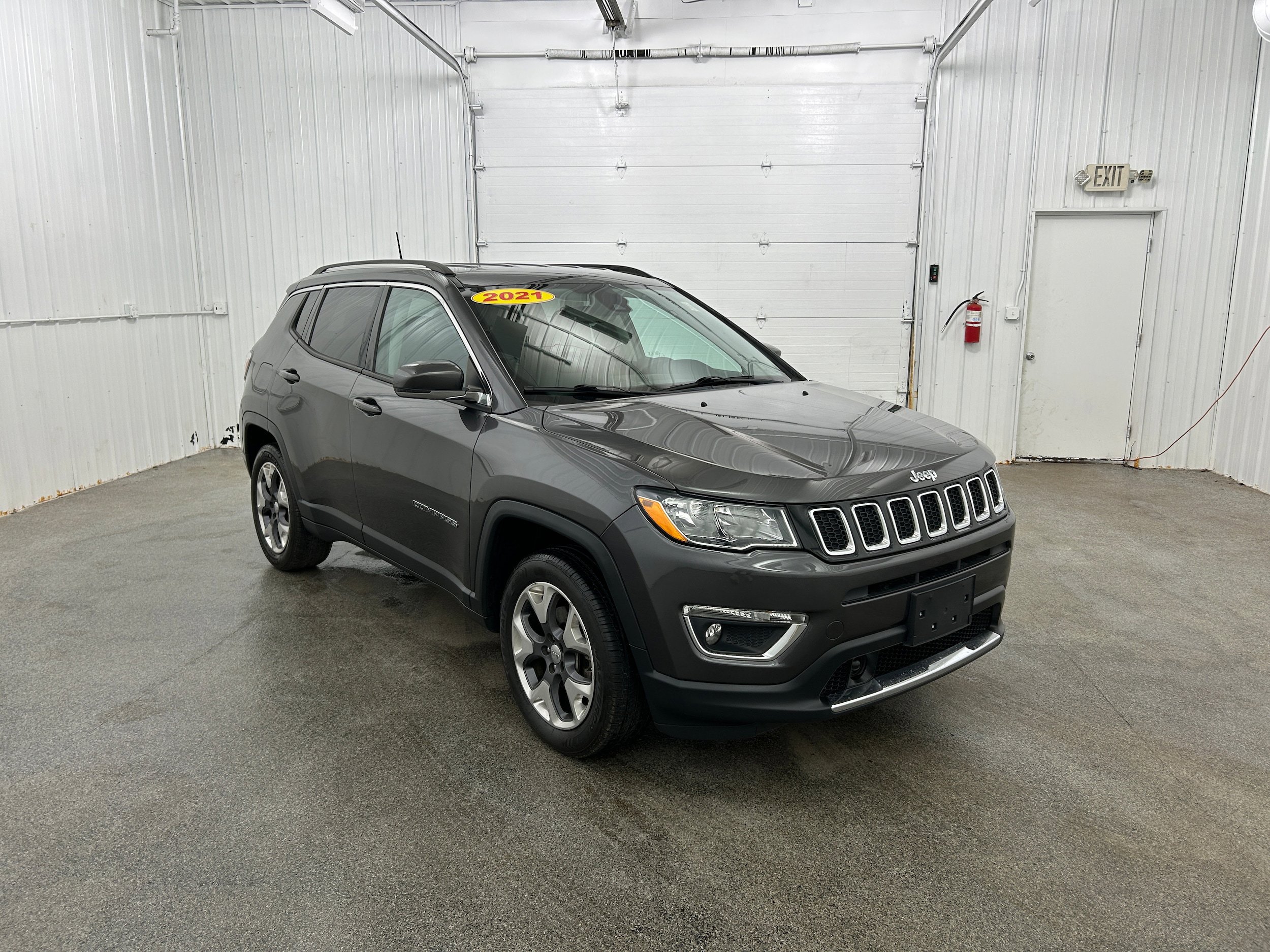 Used 2021 Jeep Compass Limited AWD/4WD image 2