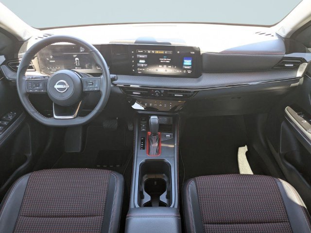 Used 2025 Nissan Kicks SR FWD image 14