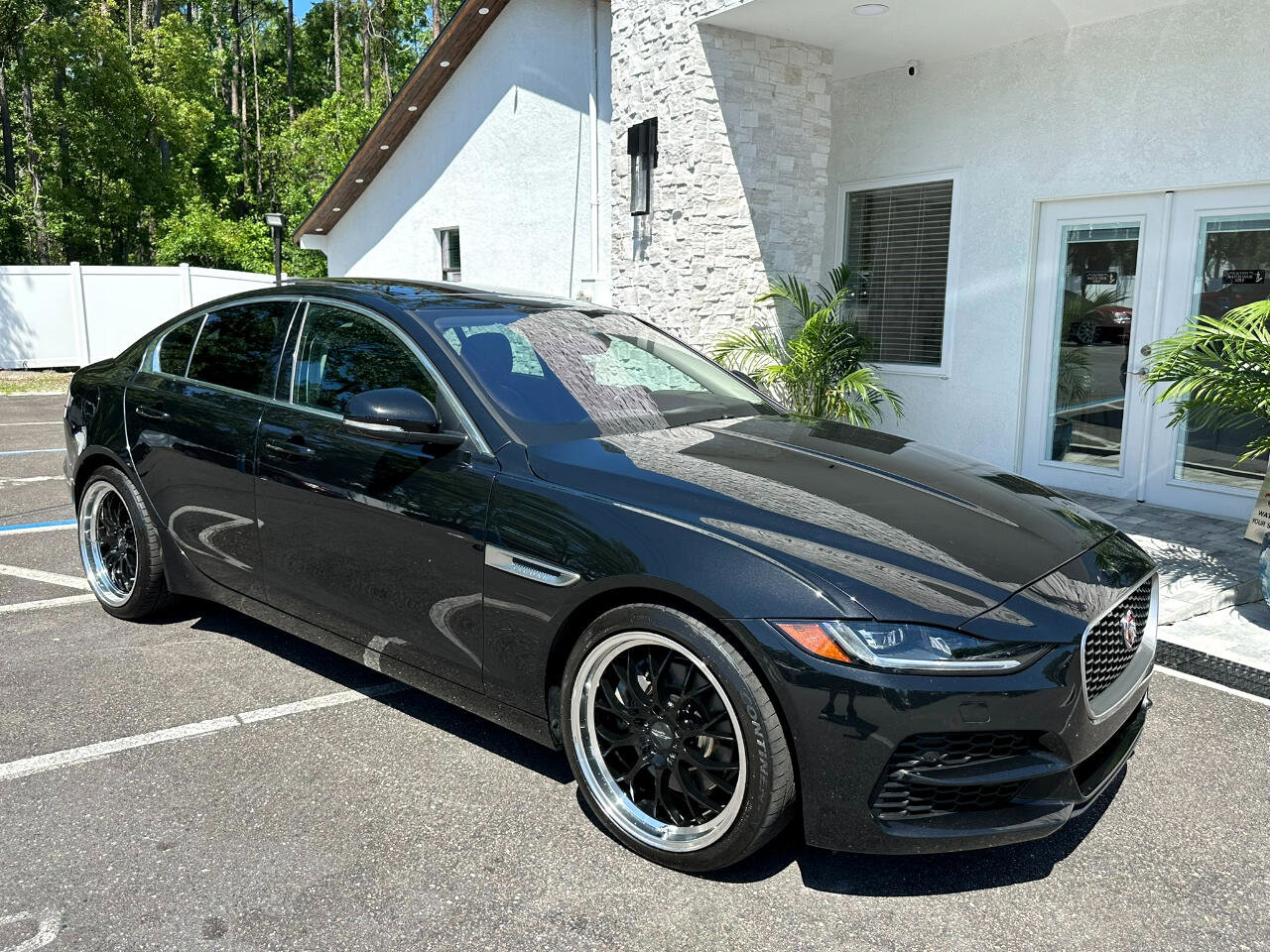 Used 2020 Jaguar XE S image 20