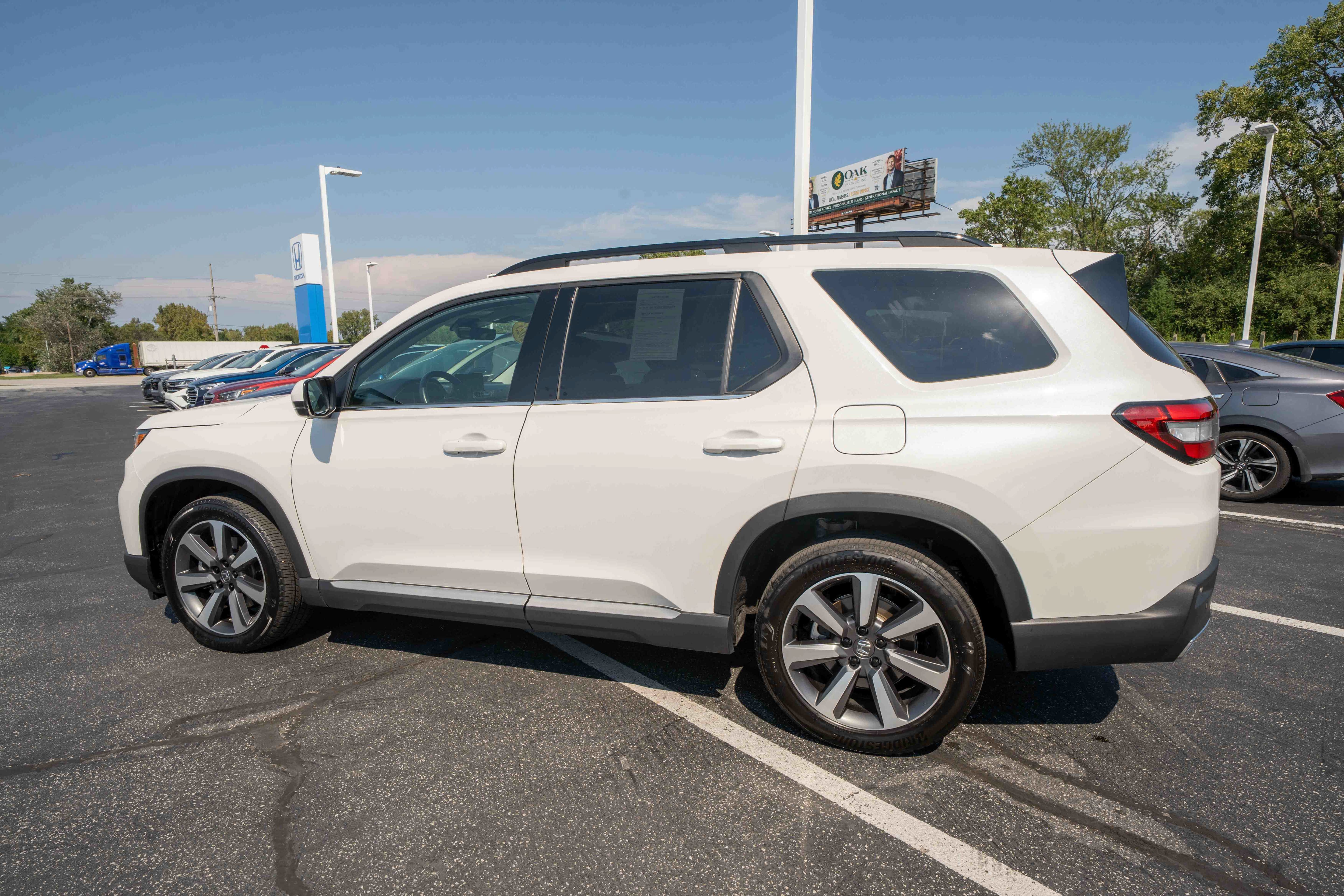 Certified 2025 Honda Pilot Elite image 4