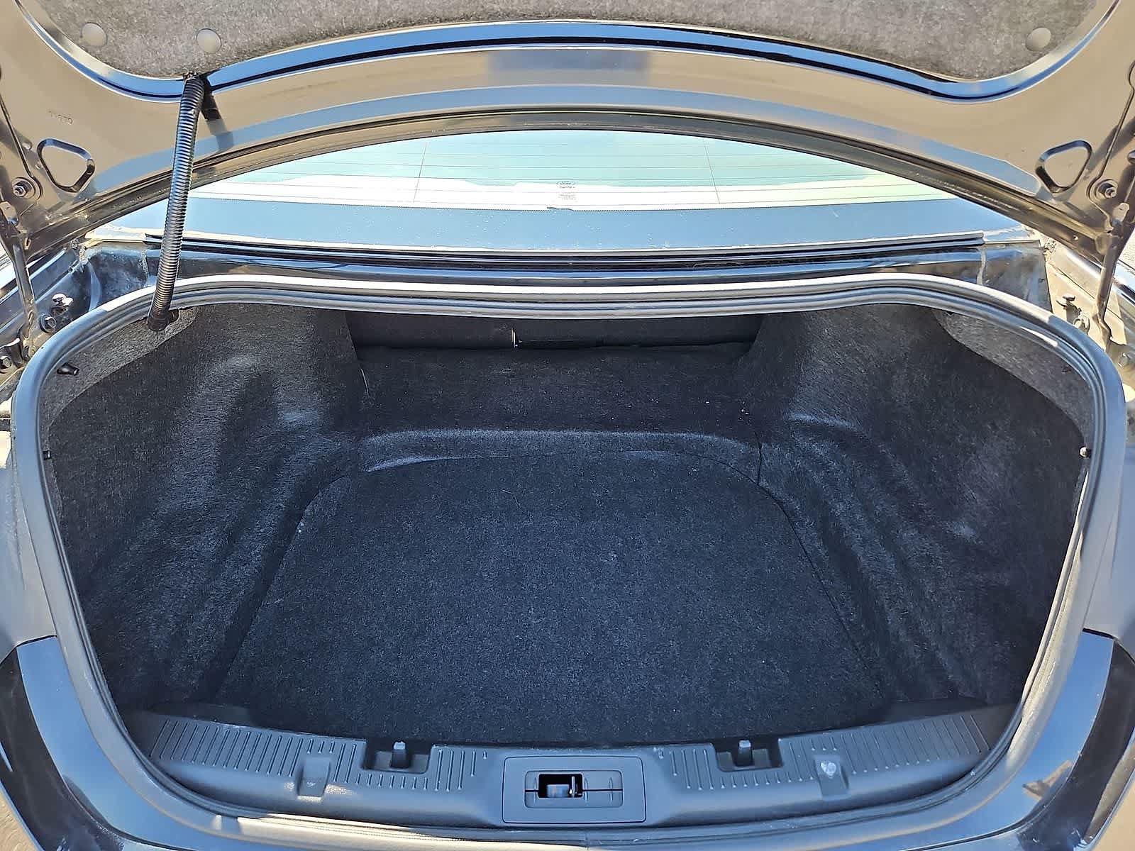 Used 2018 Ford Taurus SE FWD image 29
