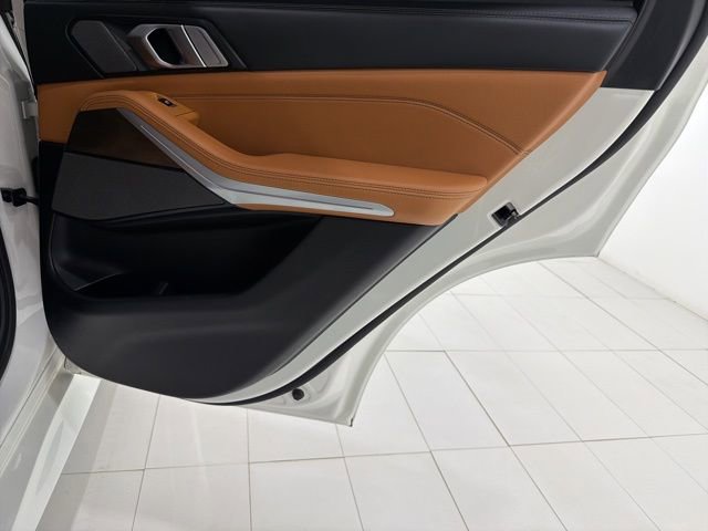 Used 2021 BMW X5 M50i w/ Executive Package image 21