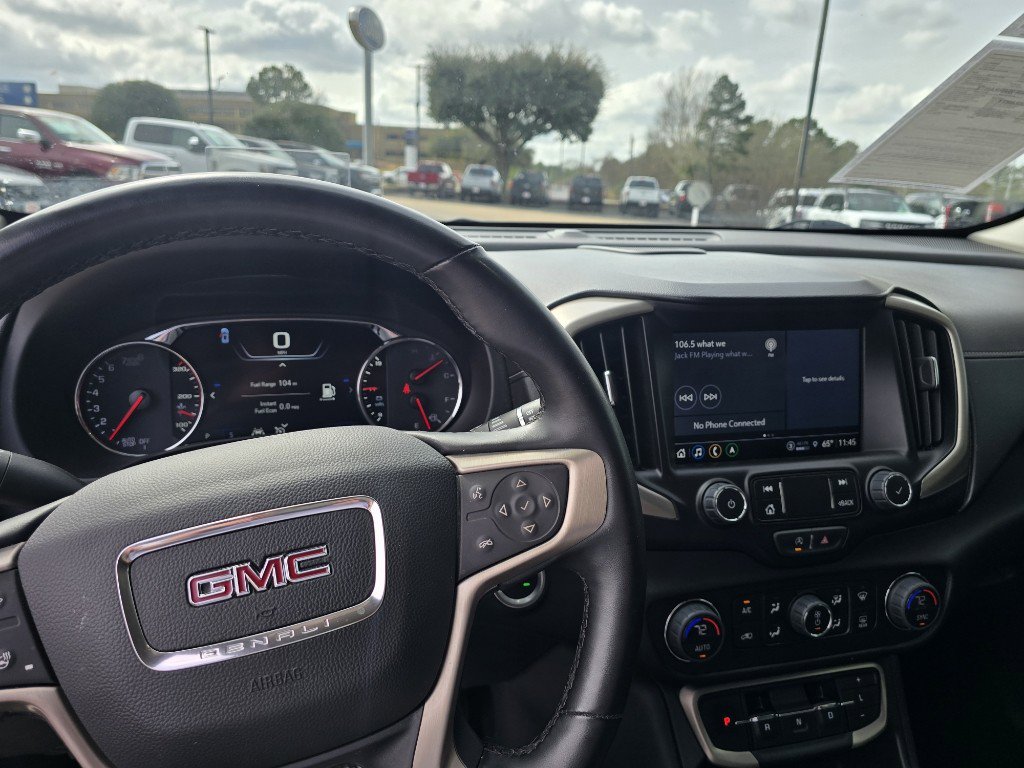 Used 2024 GMC Terrain Denali image 9