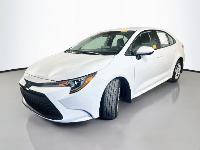 Used 2026 Toyota Corolla LE FWD image 4