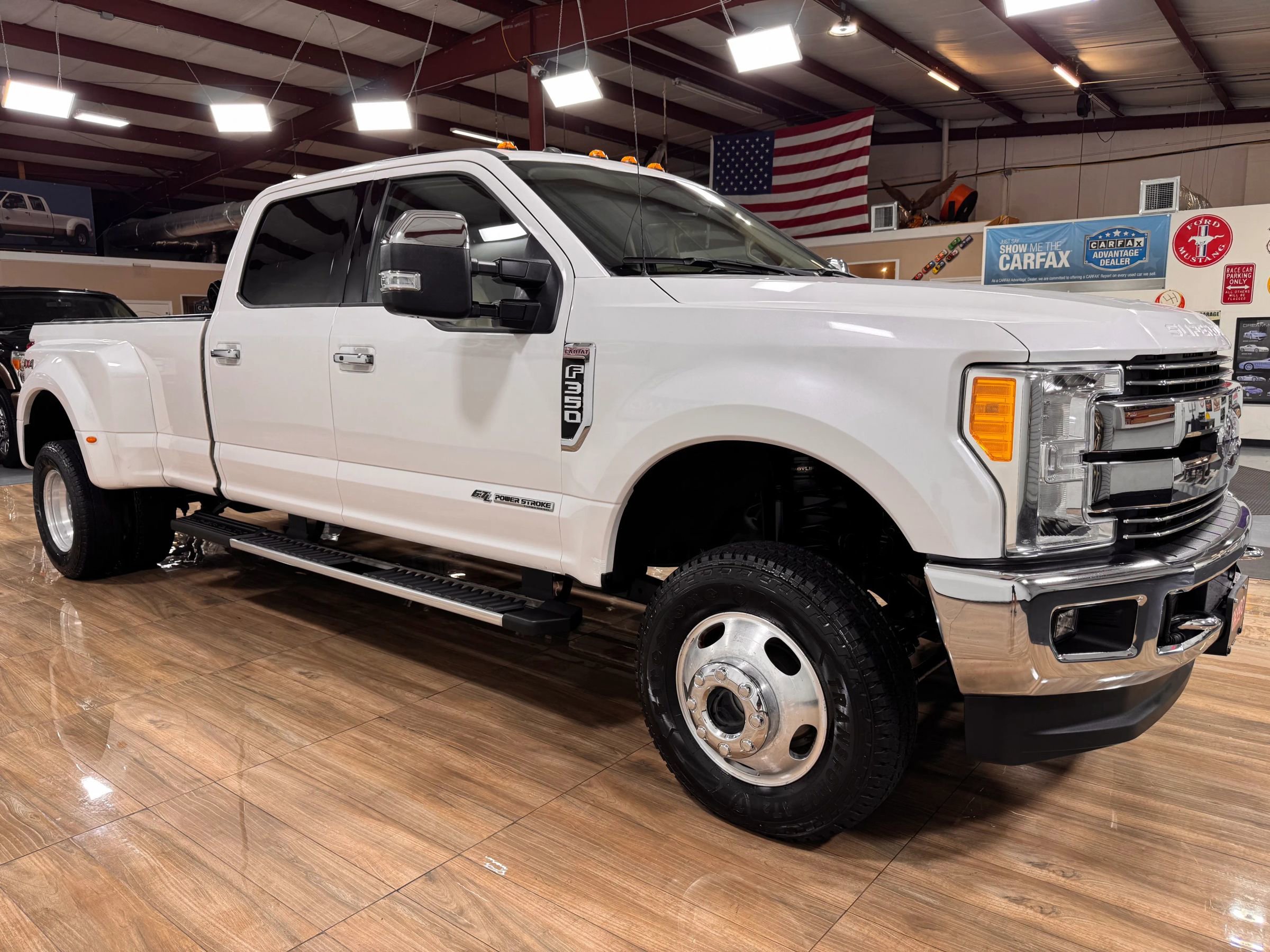 Used 2017 Ford F350 Lariat w/ Lariat Ultimate Package image 3