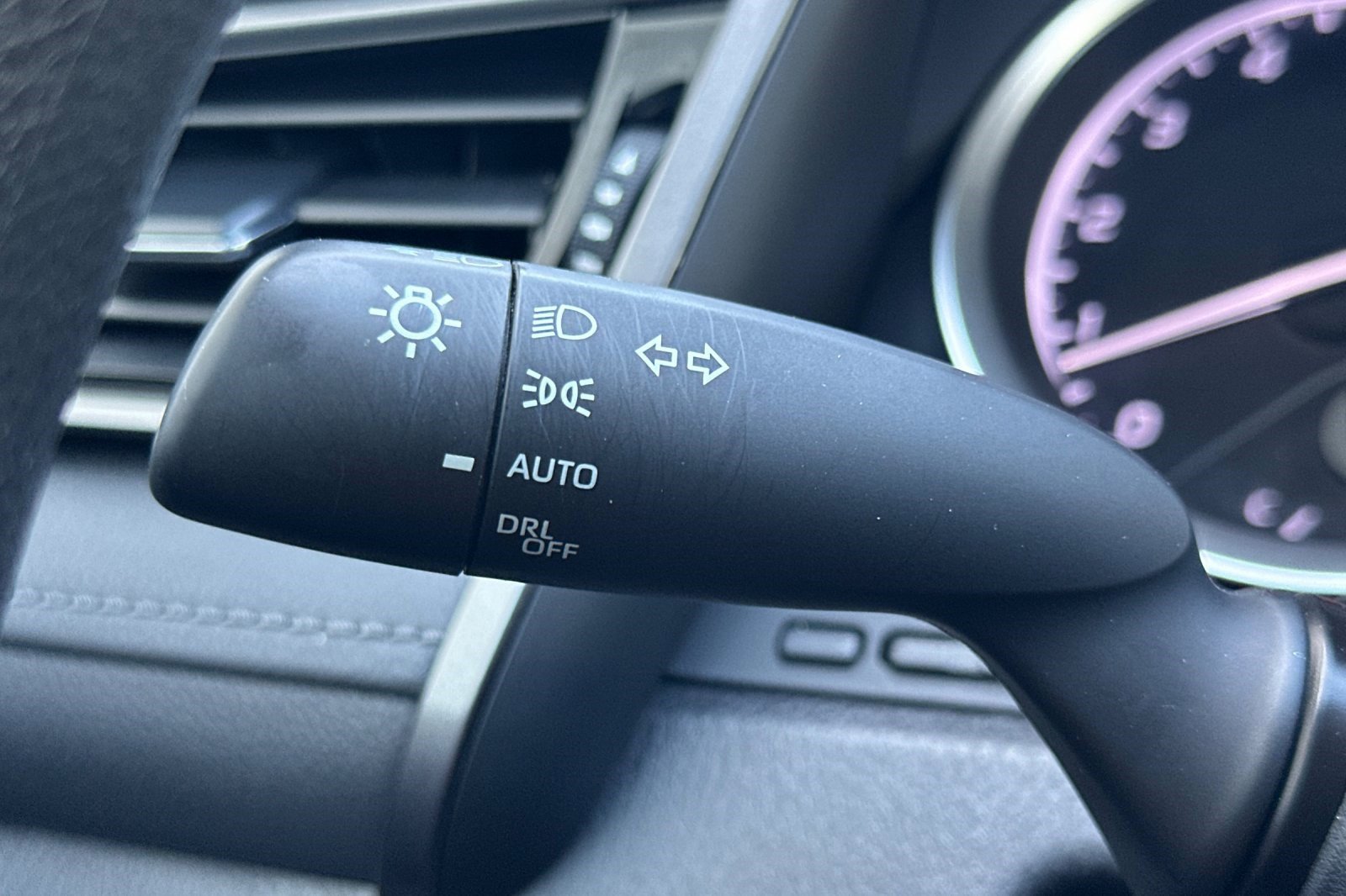 Used 2023 Toyota Camry LE w/ Convenience Package image 29