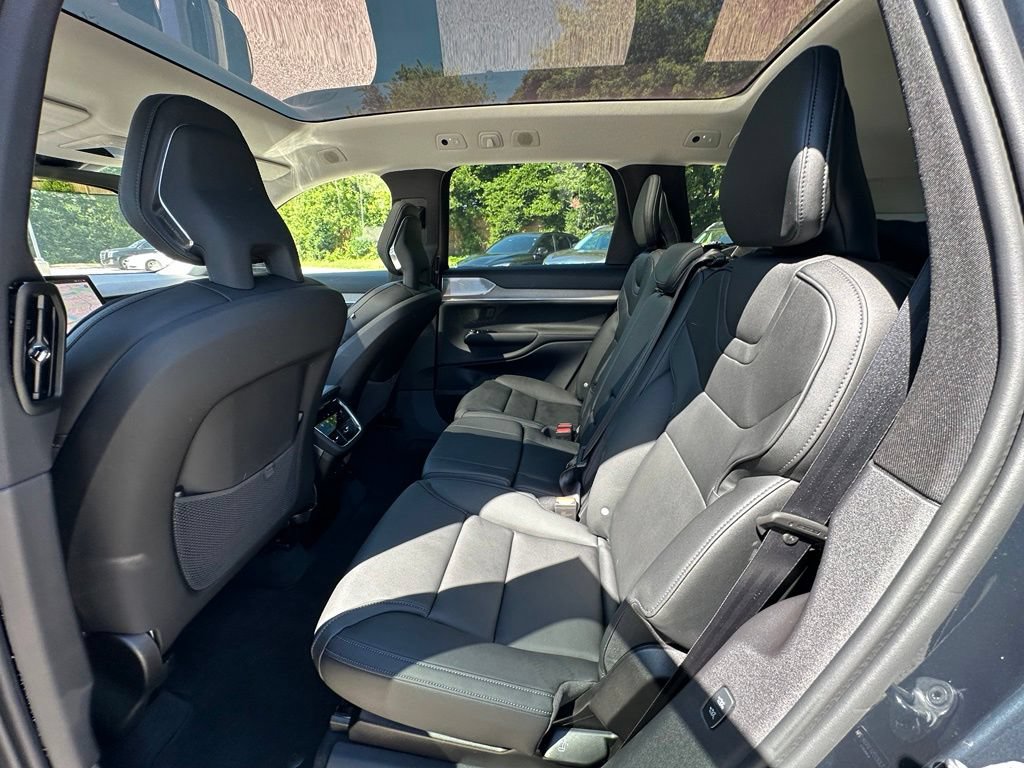 Used 2025 Volvo EX90 Ultra AWD/4WD image 22