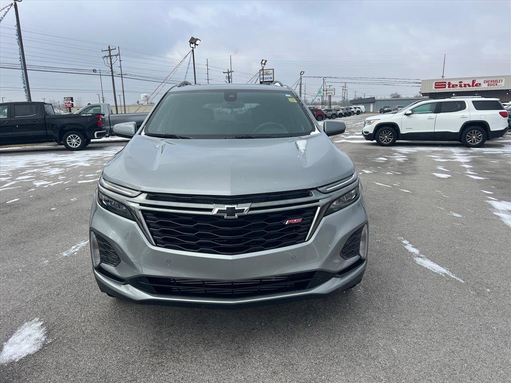 Used 2023 Chevrolet Equinox RS image 3