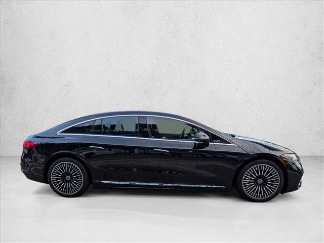 Used 2023 Mercedes-Benz EQS 580 4MATIC Sedan image 4