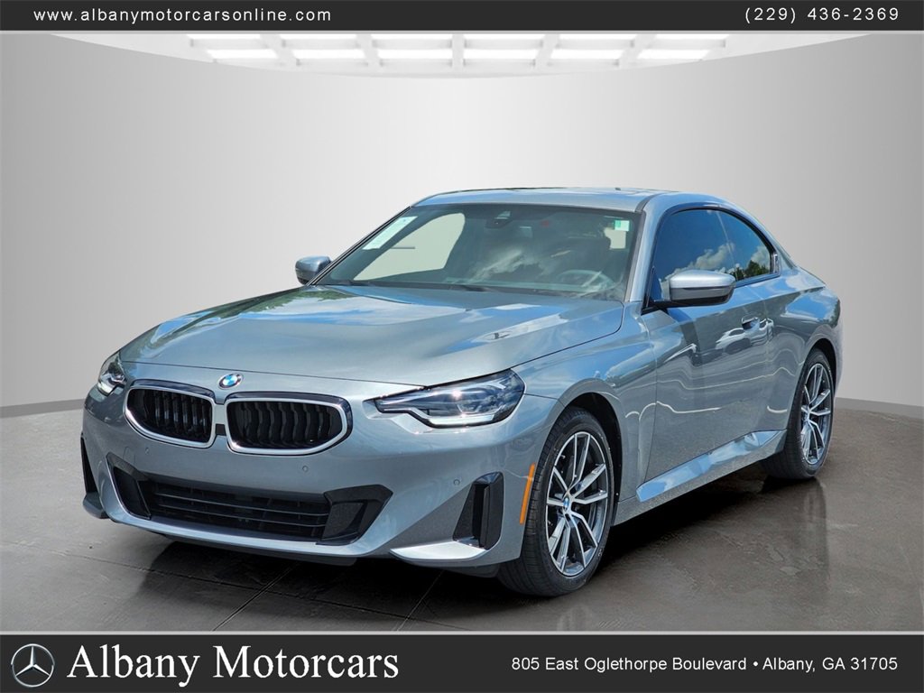 Used 2025 BMW 230i xDrive Coupe w/ Convenience Package image 1
