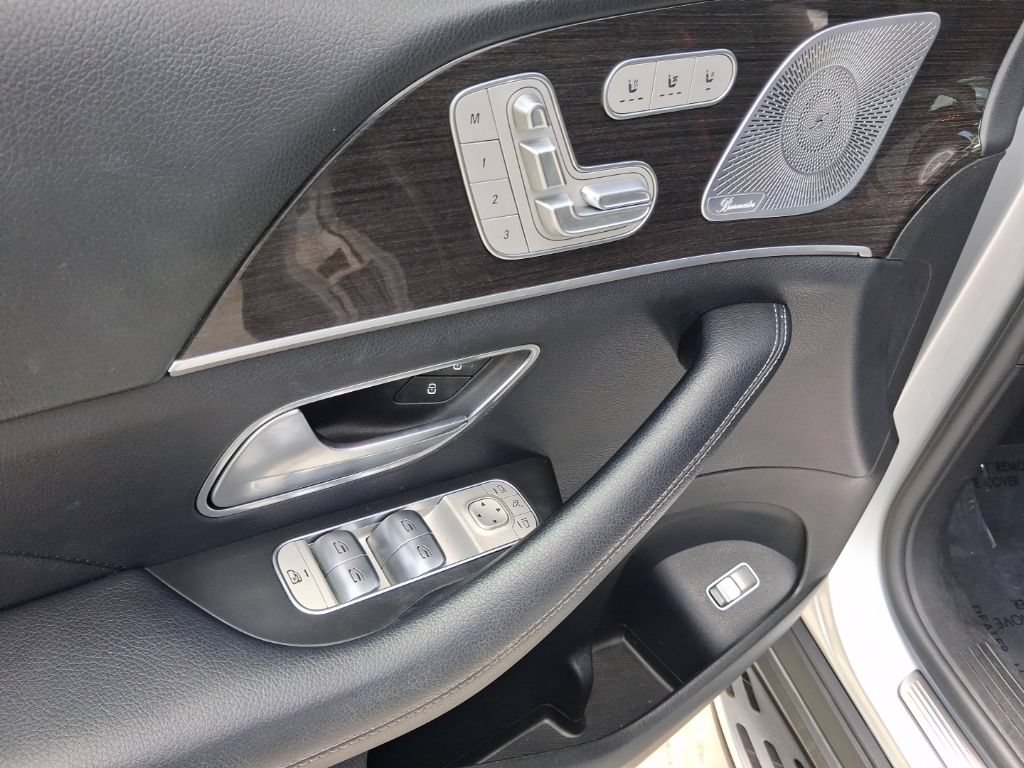 Used 2020 Mercedes-Benz GLS 450 4MATIC image 16