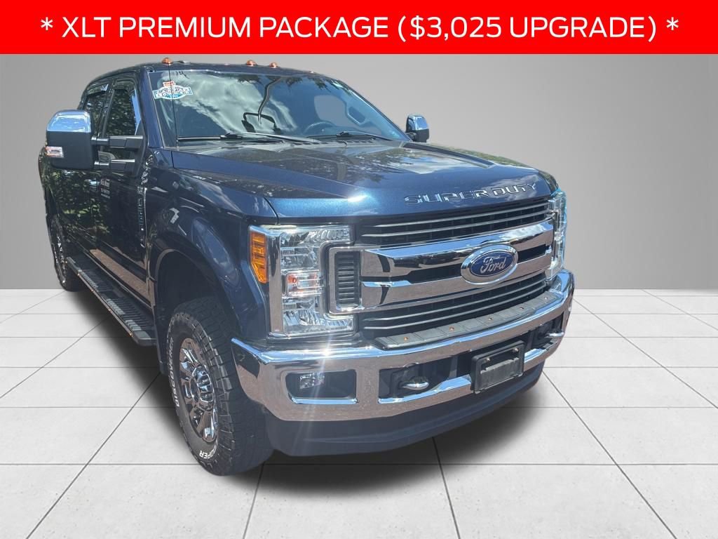 Used 2017 Ford F250 XLT w/ XLT Premium Package AWD/4WD image 3