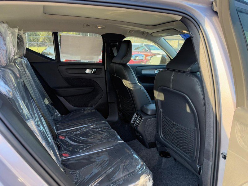 New 2026 Volvo XC40 B5 Plus w/ Protection Package Premier AWD/4WD image 5