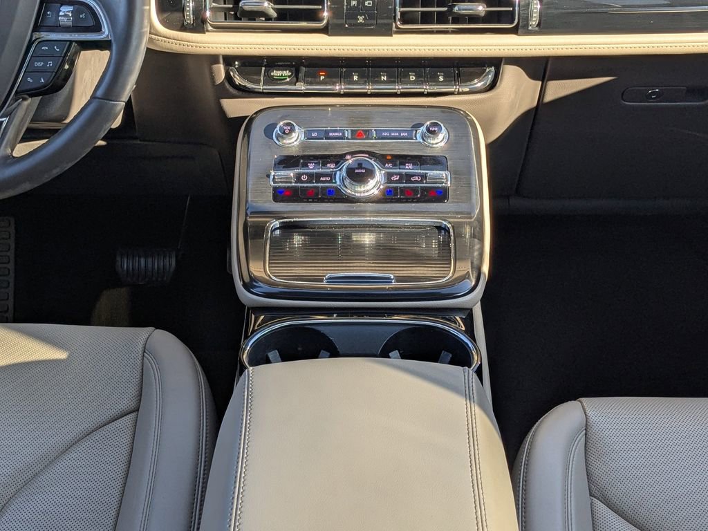 Used 2021 Lincoln Nautilus Reserve w/ Equipment Group 201A image 21