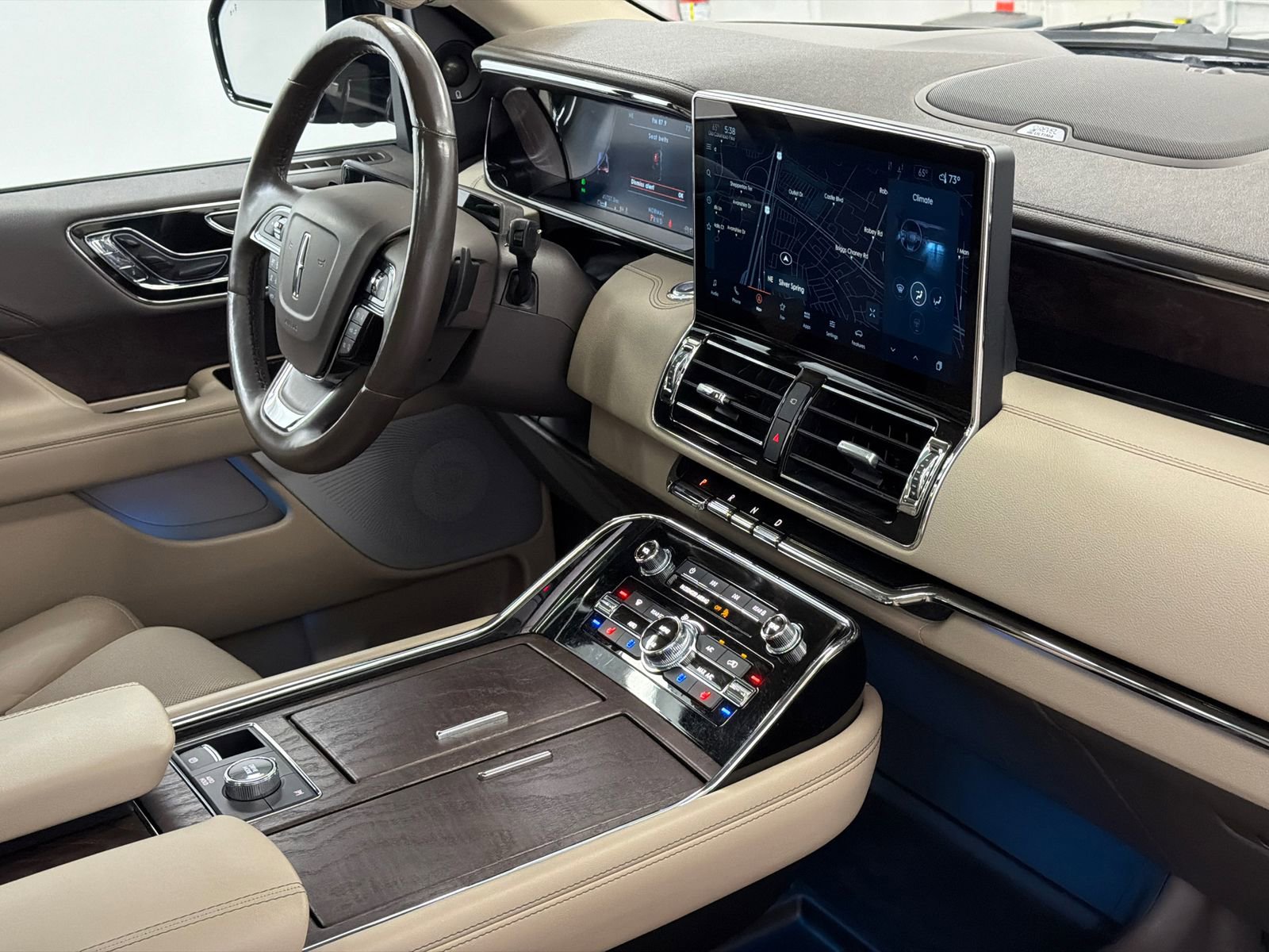 Certified 2022 Lincoln Navigator L Reserve AWD/4WD image 12