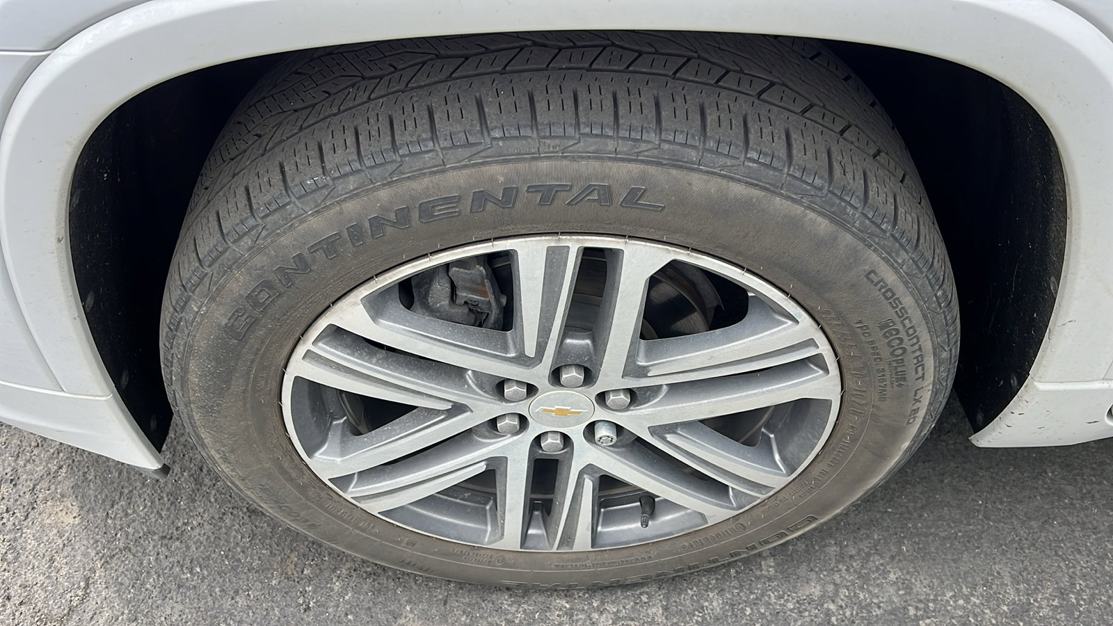 Used 2023 Chevrolet Traverse High Country image 2