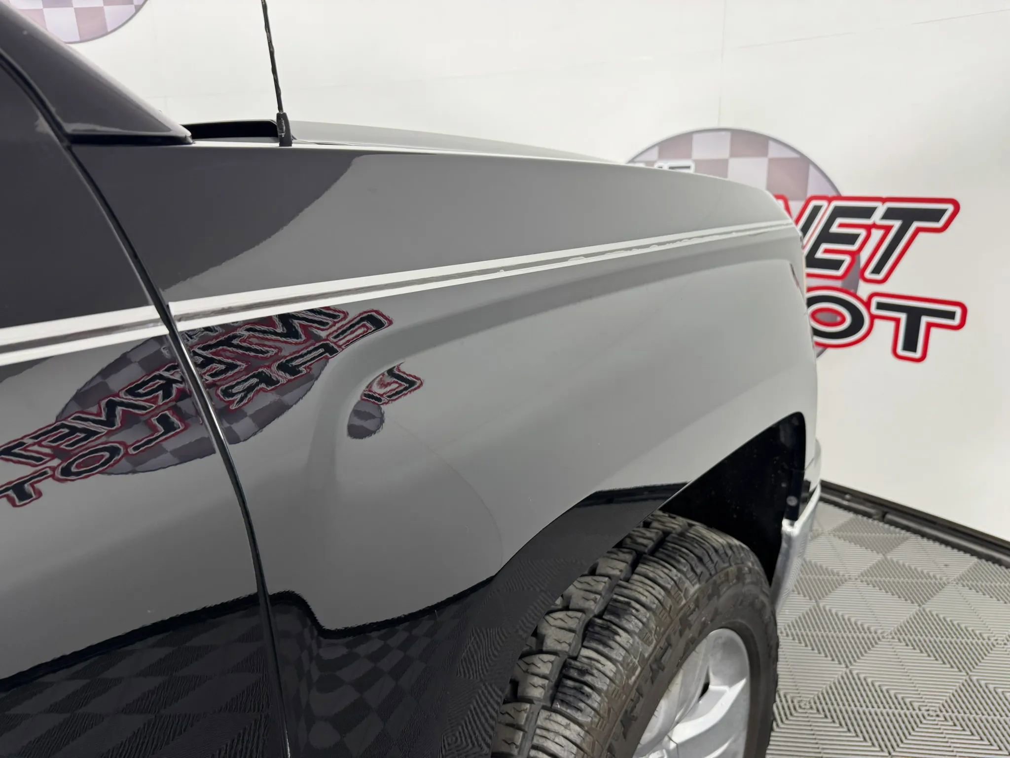 Used 2014 Chevrolet Silverado 1500 LTZ Z71 w/ LTZ Plus Package AWD/4WD image 31