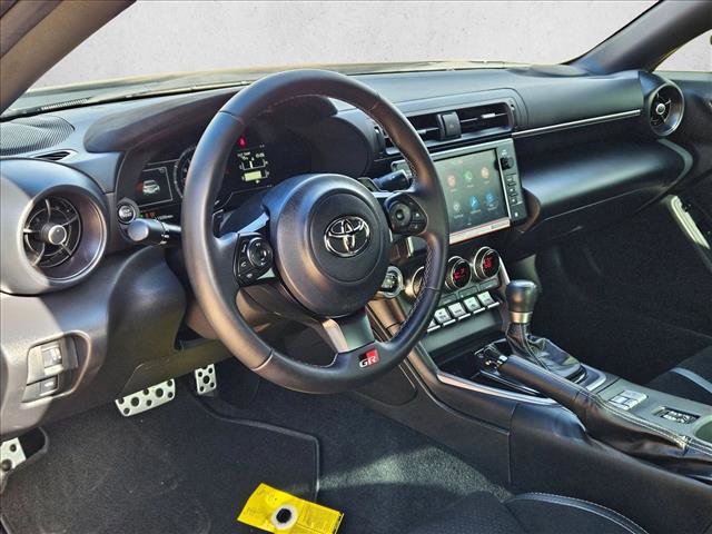 Used 2025 Toyota GR86 Premium image 10