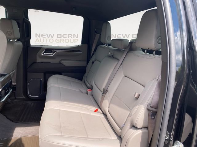 Used 2025 Chevrolet Silverado 1500 LTZ AWD/4WD image 13