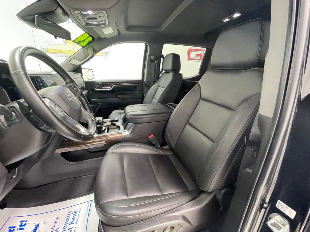 Used 2024 Chevrolet Silverado 1500 LT Trail Boss w/ Convenience Package II AWD/4WD image 21