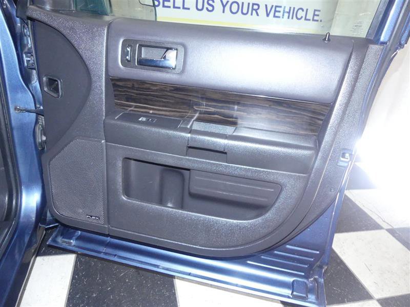 Used 2019 Ford Flex SEL image 25
