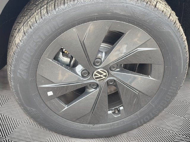 New 2026 Volkswagen Taos S FWD image 27