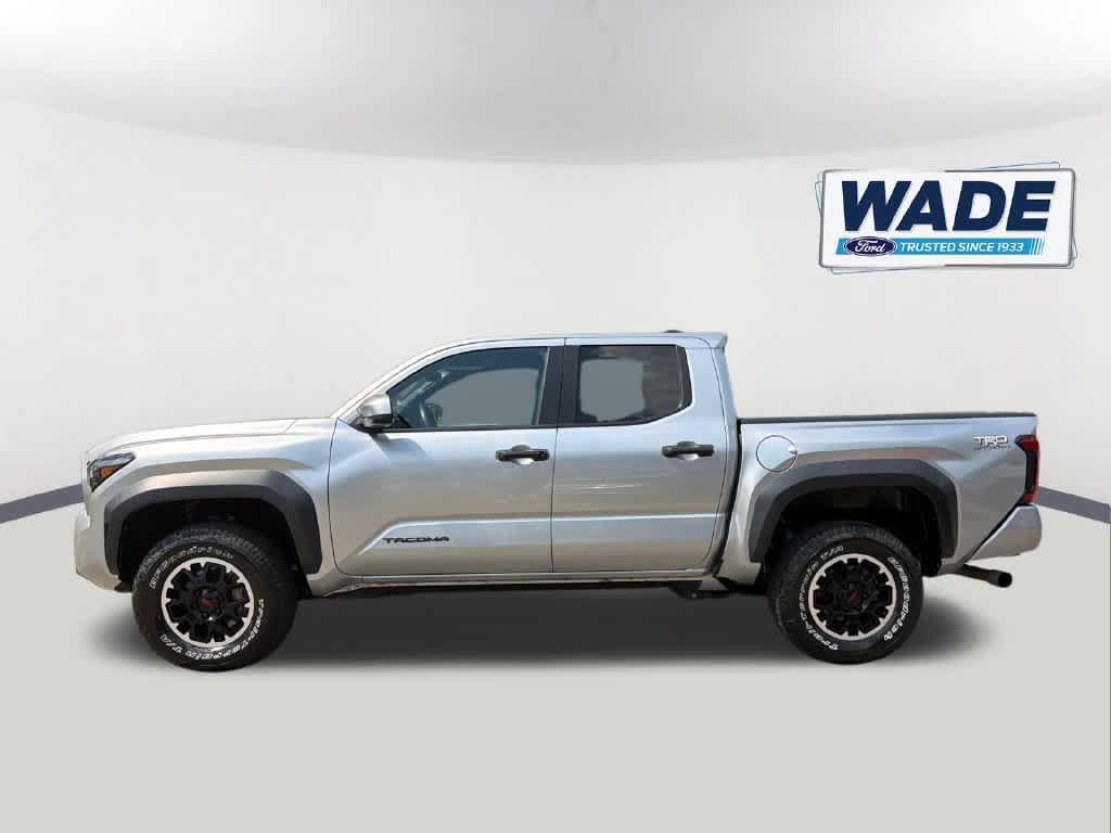 Used 2024 Toyota Tacoma TRD Off-Road AWD/4WD image 8