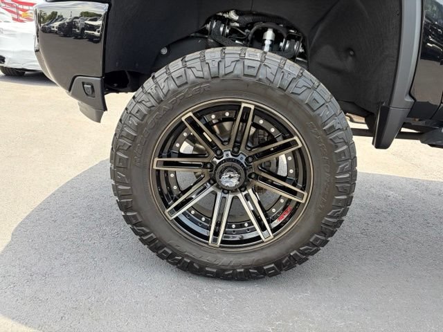 Used 2024 Chevrolet Silverado 2500 Custom w/ Custom Value Package AWD/4WD image 10